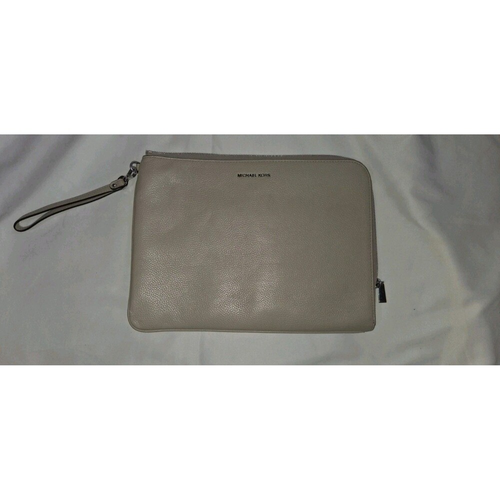 Michael Kors Mercer Large Tech Ipad Khaki Biege Leather Zip Clutch Wristlet